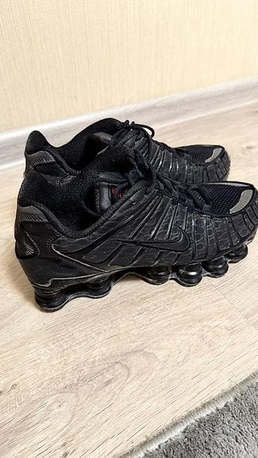Эркектердин кроссовкасы, 41, Nike, Колдонулган, түсү - Кара — 1