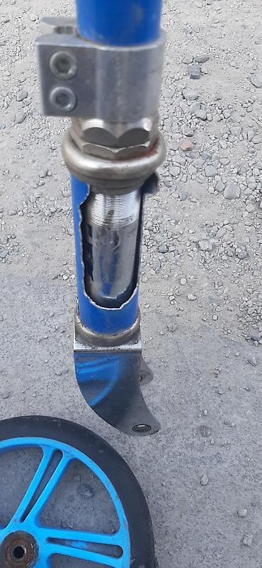 Отдам даром: Отдам за шаурму самокат.Нужно приварить руль к корпусу и ось на — 4