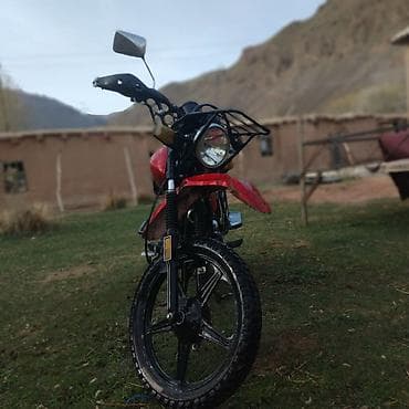 7 00 16 lt: Мотоцикл эндуро/дорожного типа, компактный и манёвренный. Основные — 1