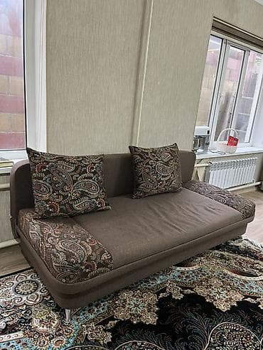 small table: Прямой диван — 1