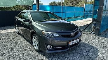 Toyota Camry: 2012 г., 2.5 л, Автомат, Бензин, Седан at lalafo.kg Toyota Camry: 2012 г., 2.5 л, Автомат, Бензин, Седан
