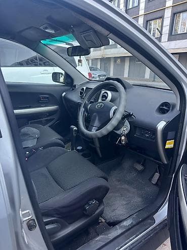 toyot: Toyota Ist: 2004 г., 1.3 л, Автомат, Бензин, Хэтчбэк — 3