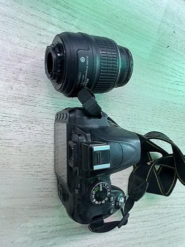 Видеокамеры: Зеркальная камера Nikon D3000 с комплектным объективом AF‑S DX NIKKOR — 2