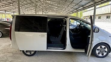 ravon spark: Hyundai Staria: 2022 г., 2.2 л, Автомат, Дизель, Минивэн — 10