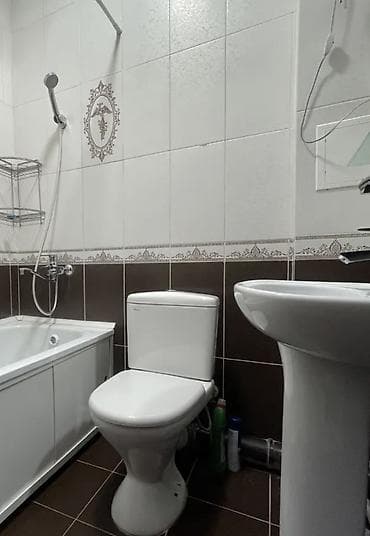 1 bedroom: 1 комната, 37 м², Индивидуалка, 1 этаж, Старый ремонт — 2