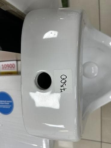 solutions third edition: Писсуар керамический DENIZ, подвесной/напольный тип установки (корпус — 3