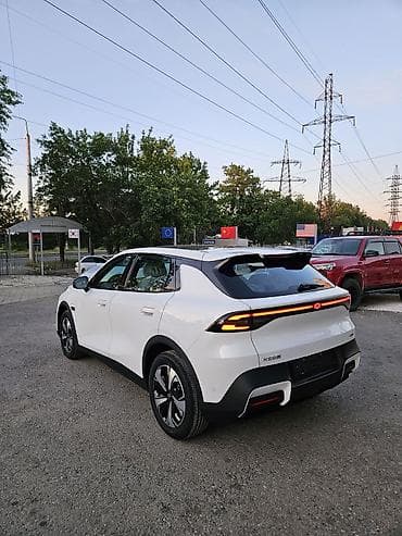 слепой панел: Changan Qiyuan Q05: 2026 г., 1.2 л, Вариатор, Электромобиль, Кроссовер — 2