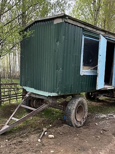 ищу помещения: Передвижная бытовка/вагончик на колёсном шасси. - Корпус обшит — 2