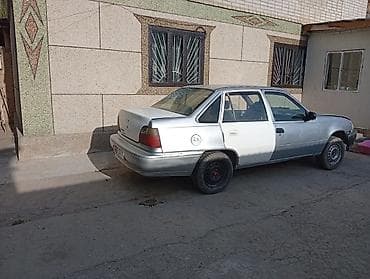 daewoo prince: Daewoo Nexia: 1995 г., Седан — 4