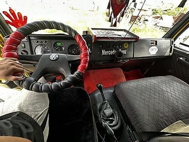 чехлы бу: Грузовик, Mercedes-Benz, Стандарт, 5 т, Б/у — 7