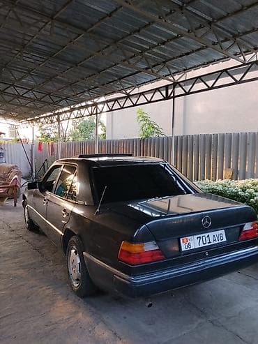 220 кузов: Mercedes-Benz W124: 1991 г., 2.3 л, Механика, Бензин, Седан — 2