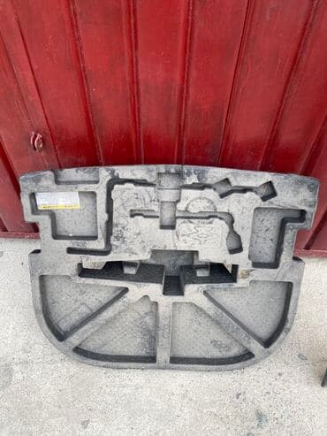 купить чехлы на авто бу: Накладка на бампер Задний Toyota, Б/у, Оригинал — 2