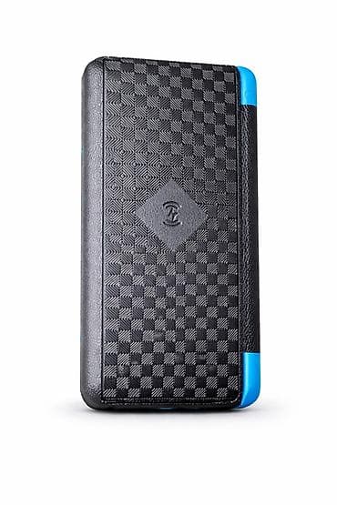 xa max: Пауэрбанк с раскладными солнечными панелями и фонарём - Емкость — 1