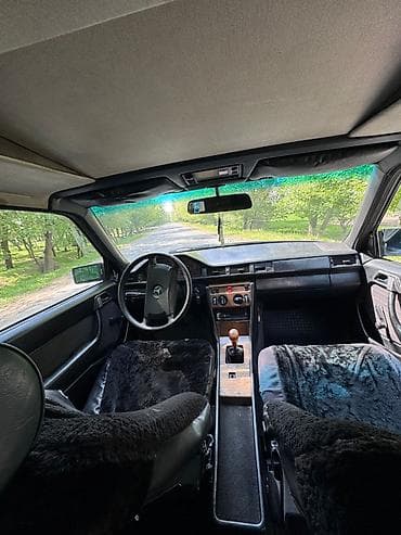Mercedes-Benz W124: 1989 г., Кол менен иштөөчү, Седан — 4