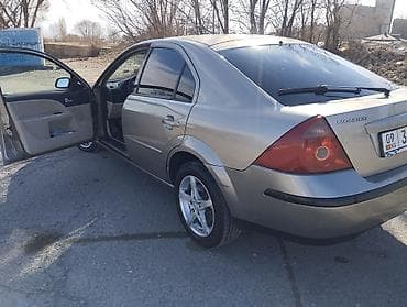 audi q3: Ford Mondeo: 2002 г., 2.5 л, Механика, Бензин, Хэтчбэк — 6