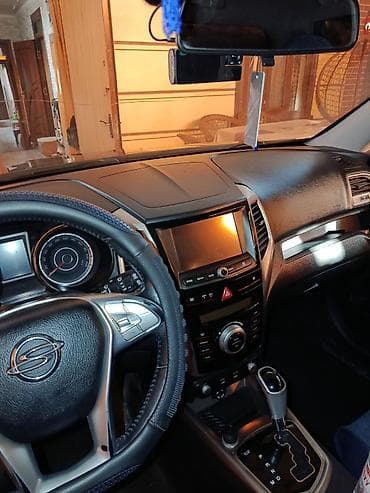 matiz 2010: Ssangyong Tivoli: 2016 г., 1.6 л, Автомат, Бензин, Кроссовер — 6