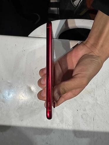 iphone red: IPhone Xr, Б/у, 128 ГБ, Красный — 3