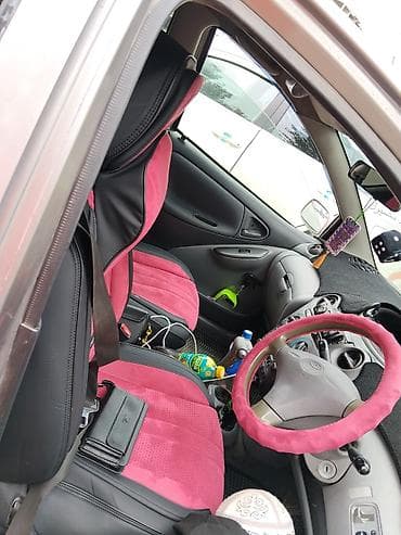 тайотв ист: Toyota Vitz: 2002 г., 0.9 л, Автомат, Бензин, Седан — 2
