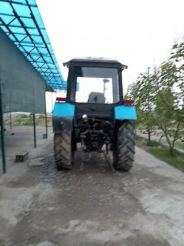 кабина мото: Трактор с кабиной Описание: - Полноценная кабина с панелью приборов — 7