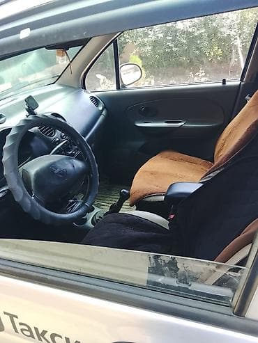 Транспорт: Daewoo Matiz: 2011 г., 1 л, Кол менен иштөөчү, Хетчбек — 6