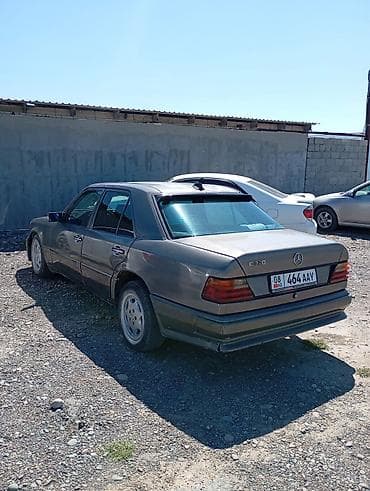 гур 124: Mercedes-Benz W124: 1991 г., 2.3 л, Кол менен иштөөчү, Бензин, Седан — 3