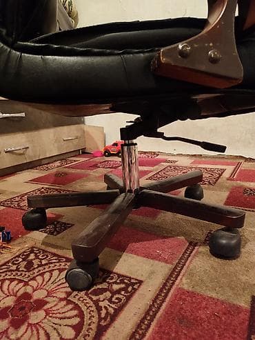 aol kg: Офисное кресло, Б/у, С колесиками, цвет - Черный, Самовывоз, Бесплатная доставка, Платная доставка — 3