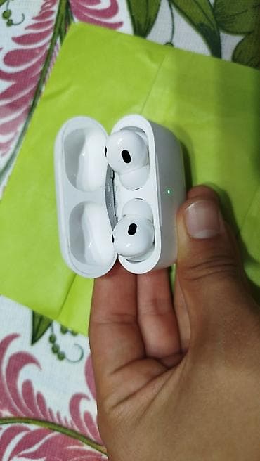 redmi buds: Airpods pro, б/у китайская реплика🇨🇳, царапины по корпусу кейса — 3