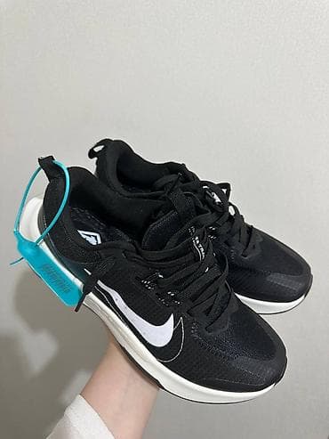 Эркектердин кроссовкасы, 42, Nike, Жаңы, түсү - Кара lalafo.kg да Эркектердин кроссовкасы, 42, Nike, Жаңы, түсү - Кара