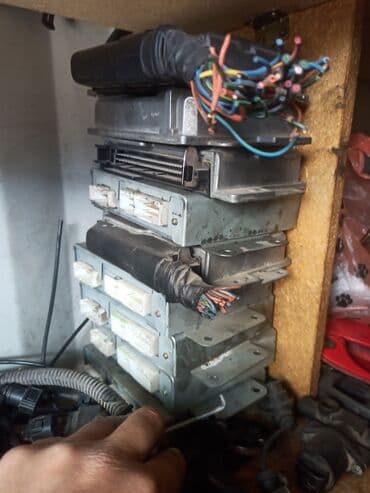 matiz: Продаются
Компьютер
На Дэу Матиз 2 
Матиз 1 Корея — 1