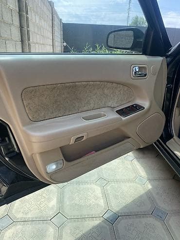 качан: Nissan Cefiro: 1998 г., 3 л, Автомат, Бензин, Седан — 5