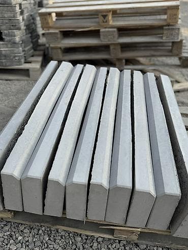 установка бордюров: Бордюрные камни бетонные (дорожный/садовый) - Материал — 4