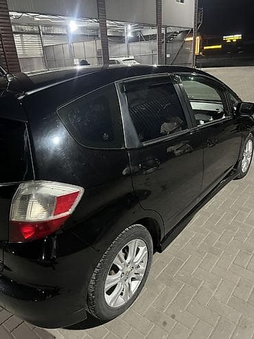 выхлоп е39: Honda Fit: 2010 г., 1.5 л, Автомат, Бензин, Хэтчбэк — 1