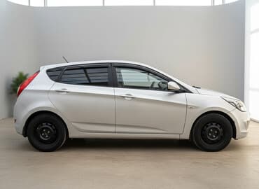 купить шины бу в бишкеке: Hyundai Solaris: 2016 г., 1.4 л, Автомат, Бензин, Хэтчбэк — 3