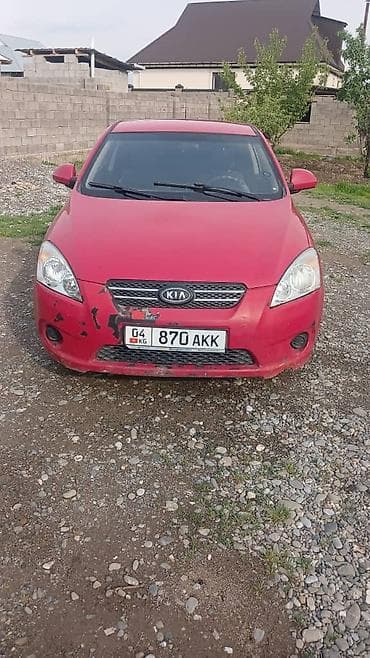 на запаску: Kia Ceed: 2008 г., 1.4 л, Ручные, Бензин, Хэтчбэк — 1