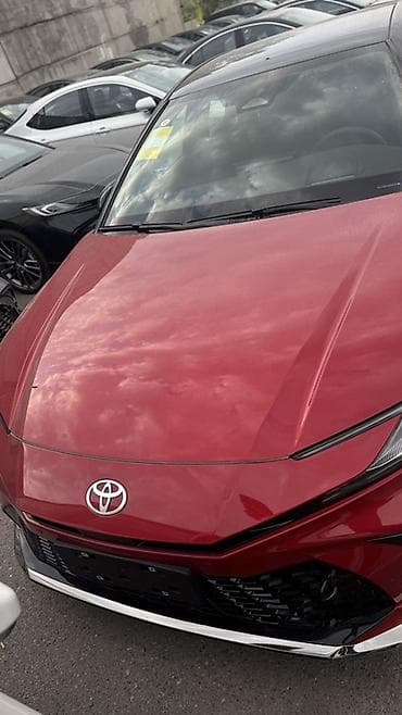 азиаты: Toyota Camry: 2026 г., 2 л, Автомат, Гибрид, Седан — 1