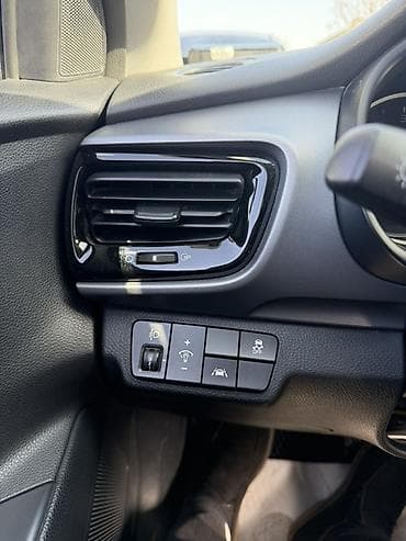 diski r19: Kia Stonic: 2018 г., 1.4 л, Бензин, Кроссовер — 10