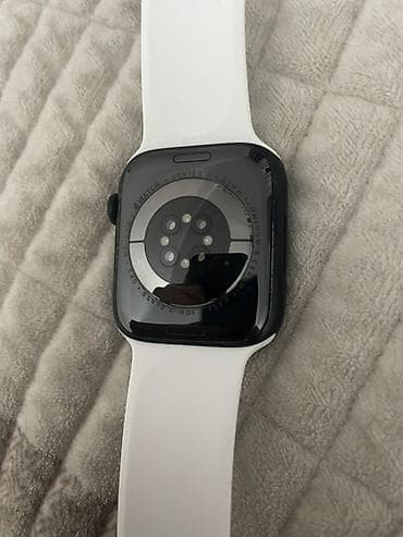 Apple Watch Series 7 (алюминий, GPS) - Размер корпуса: 45 мм - Цвет — 3