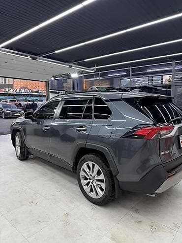 дви: Toyota RAV4: 2019 г., 2.5 л, Автомат, Бензин, Кроссовер — 2