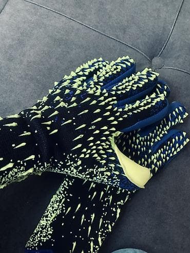 фудбольные перчатки: Вратарские перчатки Adidas Predator (URg 2.0) Покупал за 2500 Одевал в — 3