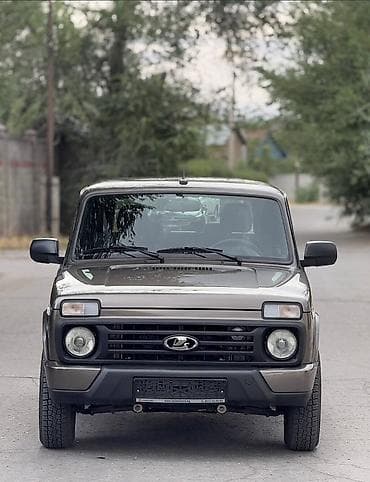 коробка нива: ВАЗ (ЛАДА) 4x4 Нива: 2025 г., 1.7 л, Механика, Бензин, Внедорожник — 2