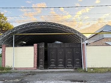Договорная Продаётся частный дом с большим крытым двором-навесом