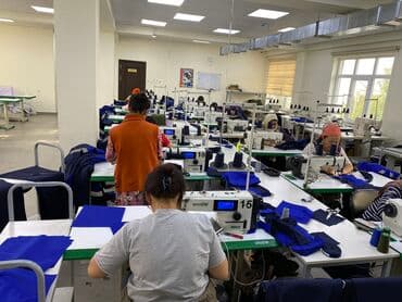 Производство: Швея, Постоянная, Прямострочка, Район: Западный (новый) автовокзал, Штаны, брюки, Оплата: Дважды в месяц, Опыт работы: Менее года опыта — 1