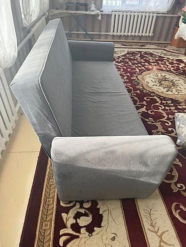 Прямой диван, Б/у, Трехместный