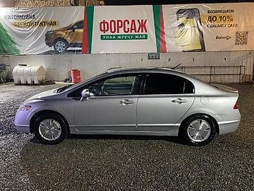 бишкек мото: Honda Civic: 2006 г., Автомат, Гибрид, Седан — 3