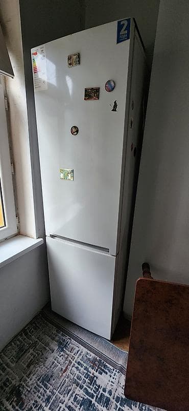 Холодильник с нижней морозильной камерой + стиральная машина