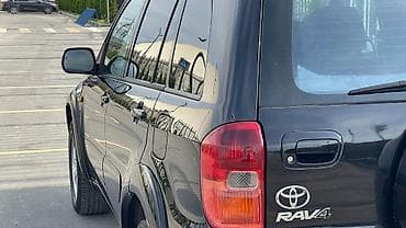 red cell: Toyota RAV4: 2002 г., 2 л, Автомат, Бензин, Кроссовер — 4