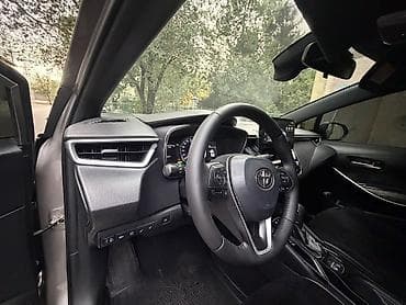 byd e2 2019: Toyota Corolla: 2021 г., 1.8 л, Вариатор, Гибрид, Седан — 5