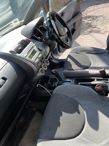Транспорт: Honda Fit: 2002 г., 1.3 л, Вариатор, Бензин, Хэтчбэк — 7