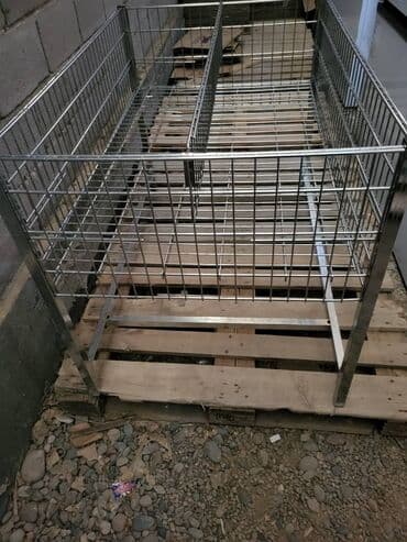 оборудование для бутиков: Продаю Металлические манежки — 1