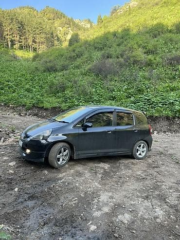 kia k3 хатчбек: Honda Fit: 2002 г., 1.3 л, Вариатор, Хэтчбэк — 4
